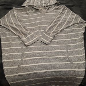 Hooded half sleeve sweater